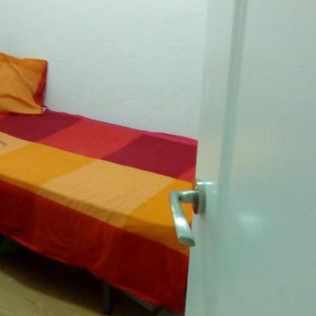 Apartamento En Legazpi De 3 Dormitorios Pequenos Мадрид Экстерьер фото